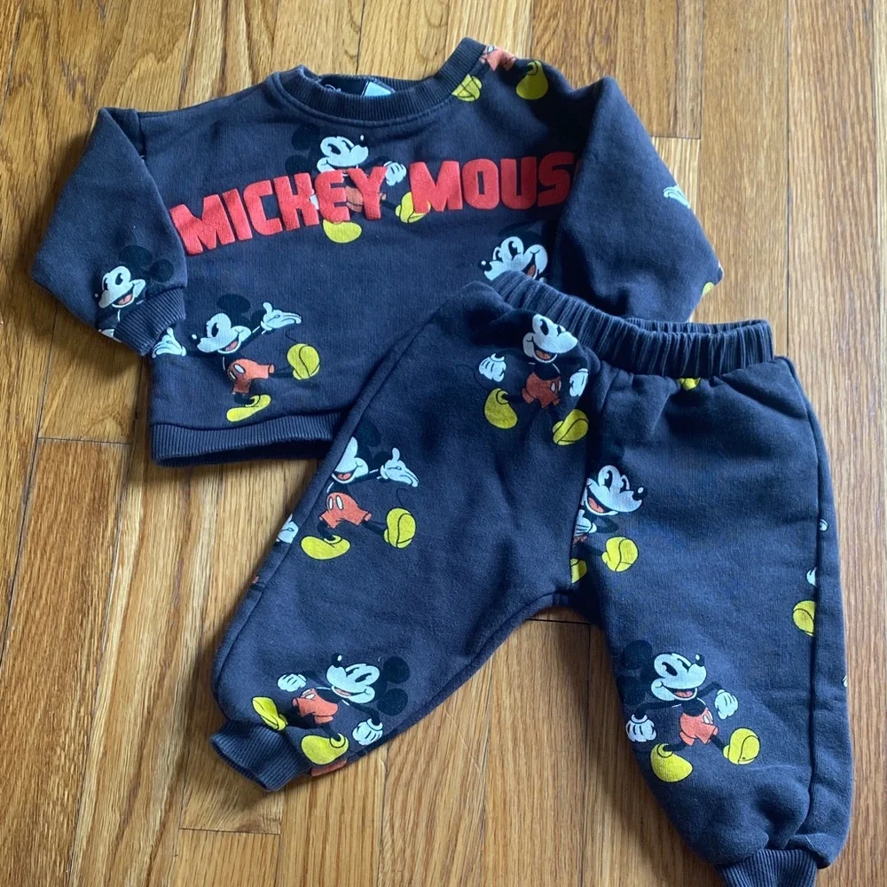 Disney Zara Mickey Mouse Sweat Set